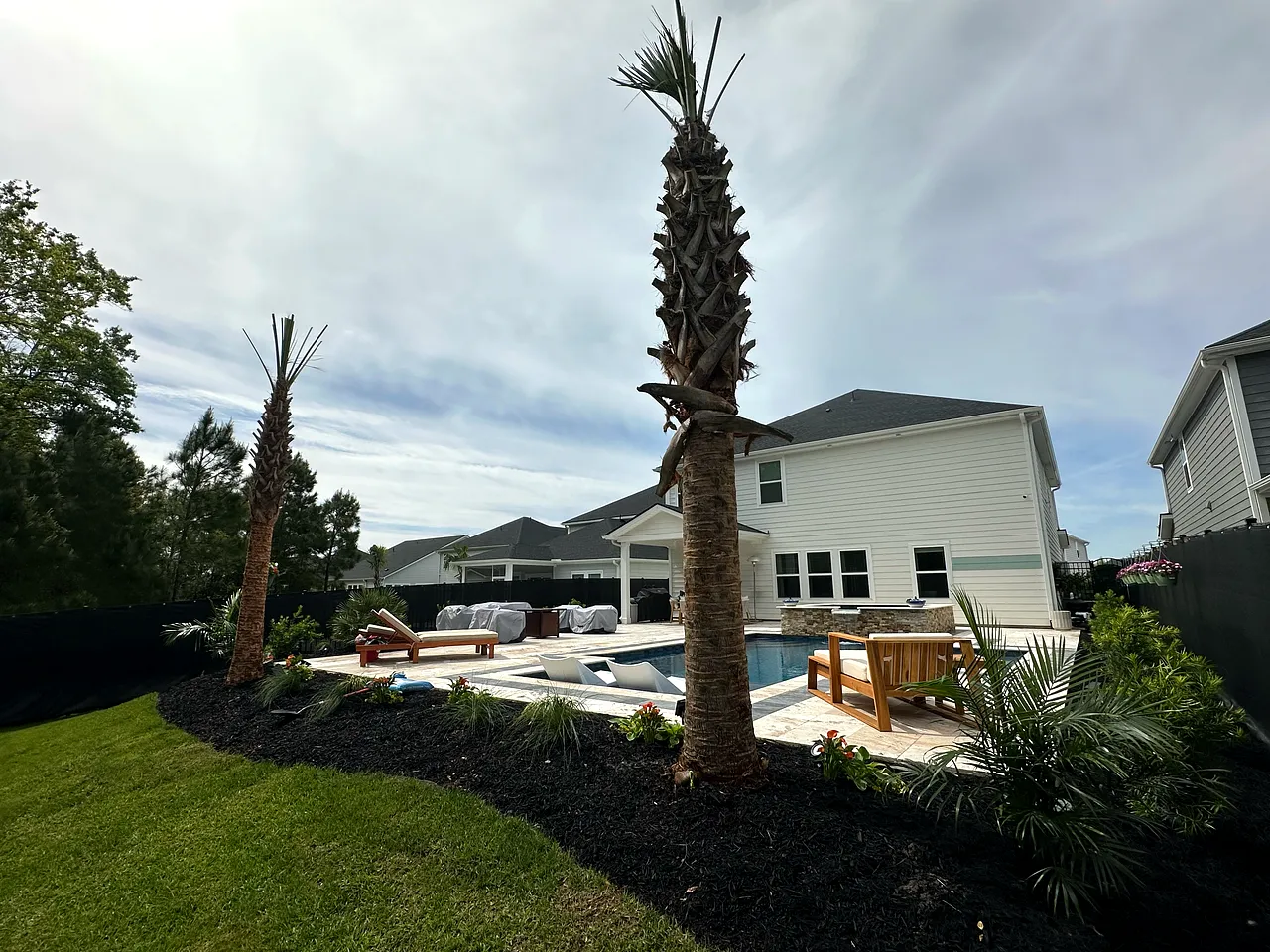 A well-kept home exterior and lawn in the Grand Strand.